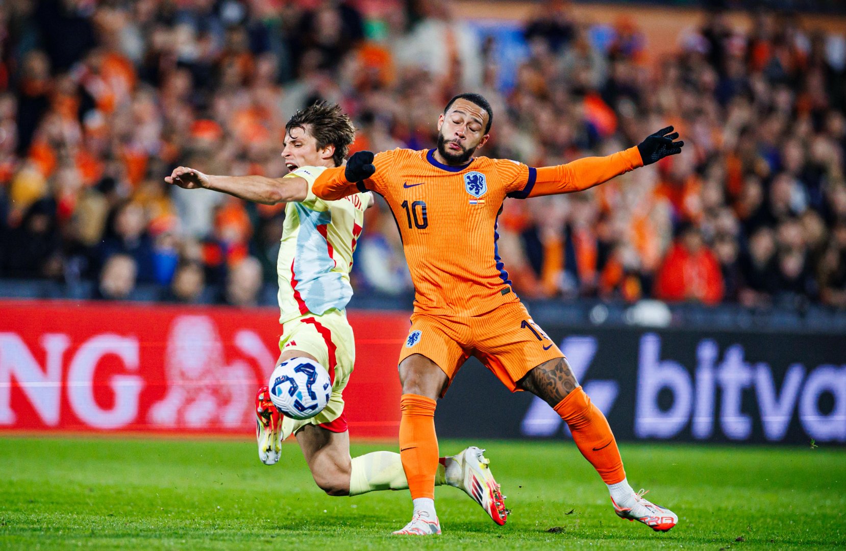 关于西班牙球队训练积极，冲刺联赛冠军的热情不减的信息