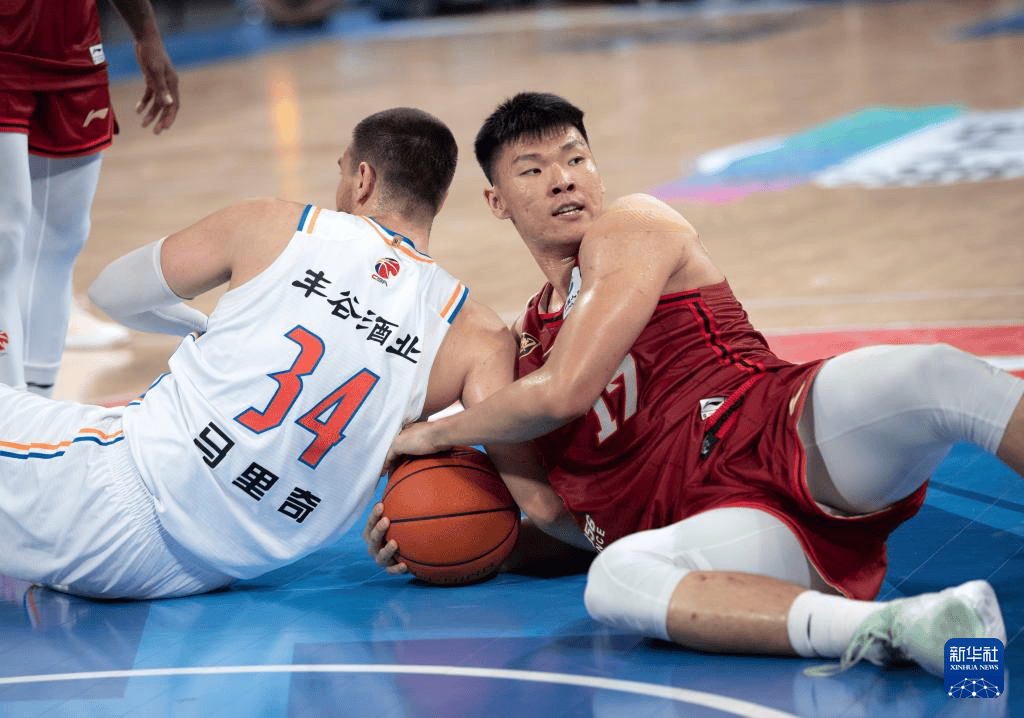 包含北京首钢大胜广东队,取得三连胜的词条 包含北京首钢大胜广东队,取得三连胜的词条