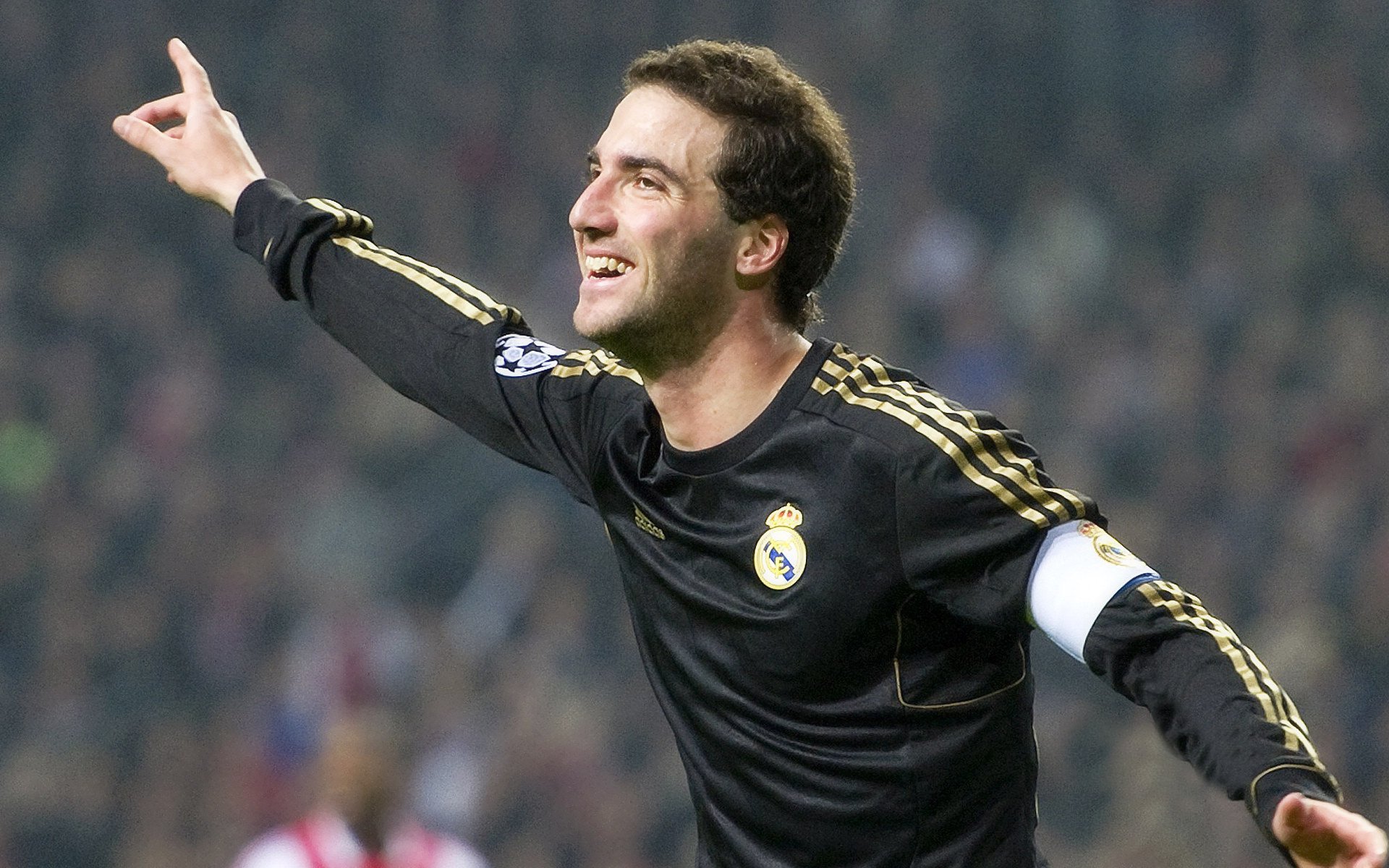 王座之争，英格拉姆一剑封喉，国王险胜魔术