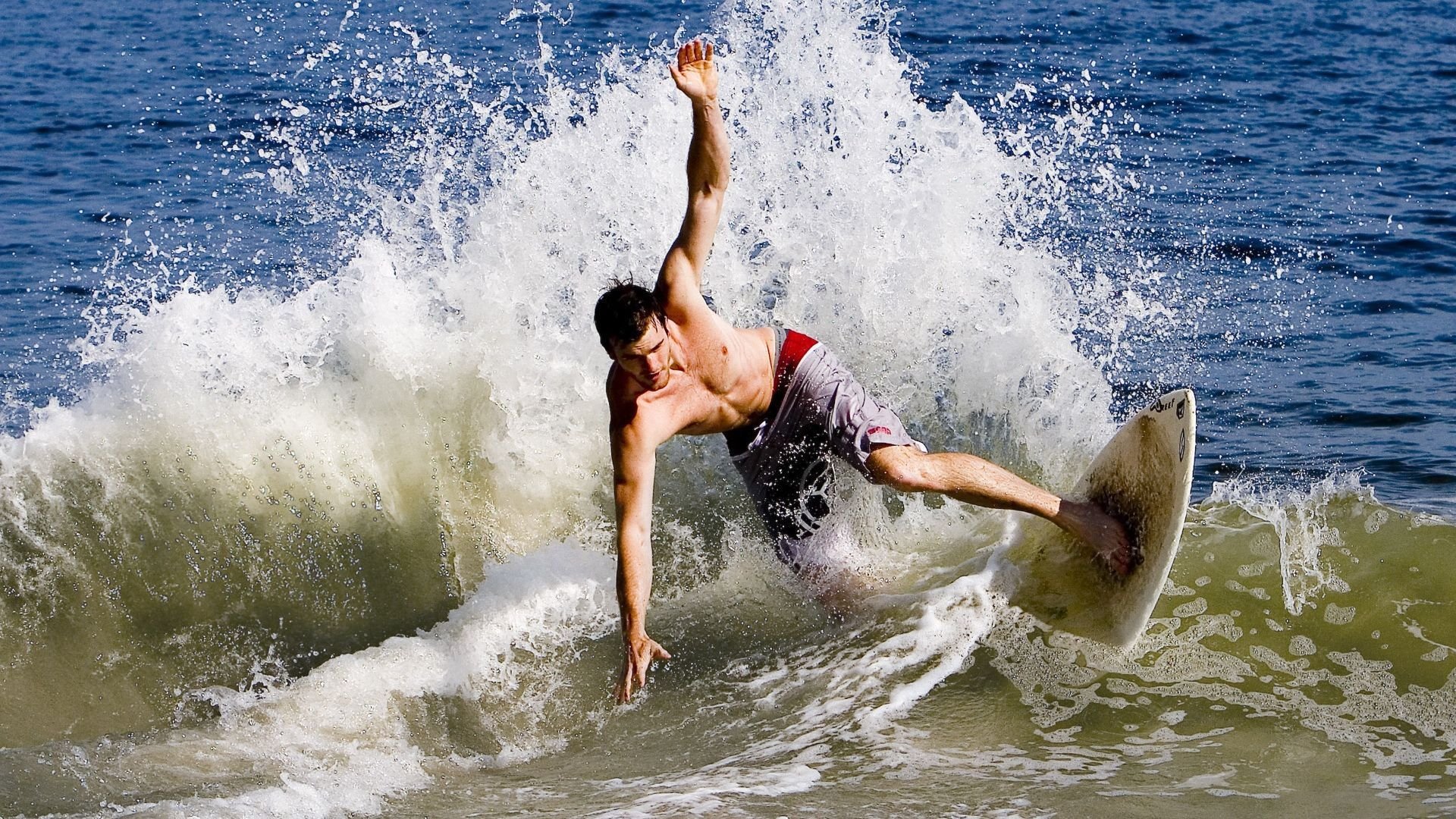 圣西罗的叹息与掌声，门迪如何用十指改写意甲争冠剧本