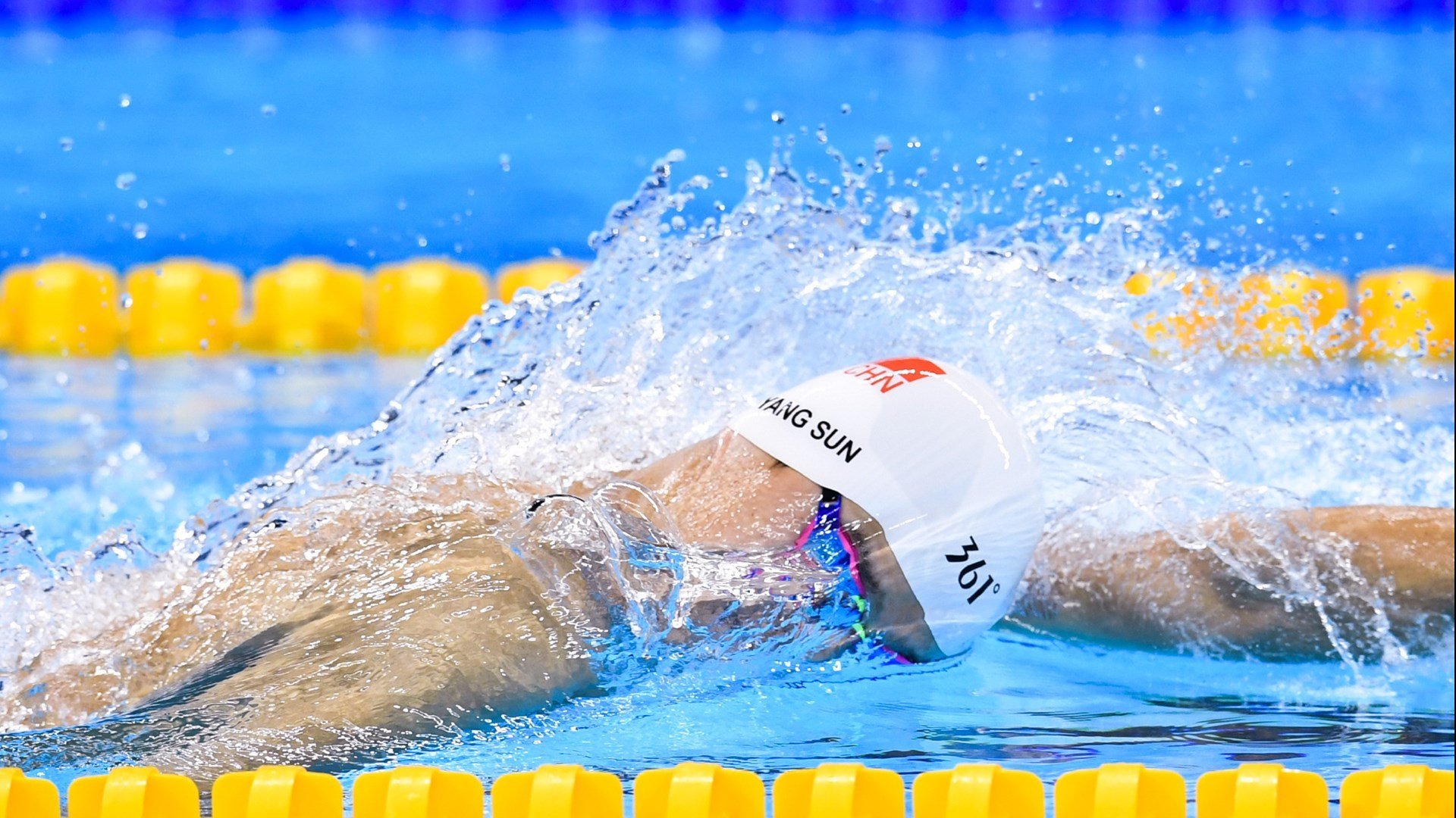 卡瓦达尔冠军级表现引领加拿大强势晋级,中国冰雪运动迎来新启示